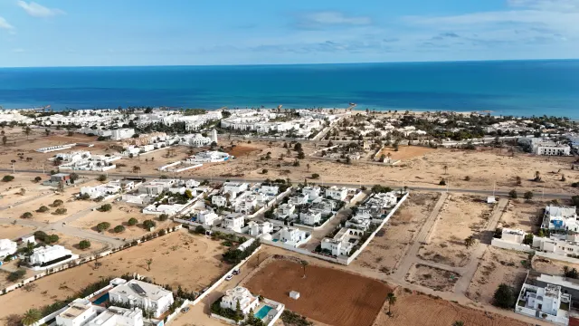 أرض المرجع T027