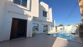 Photo 2 — Villa S+3 avec piscine