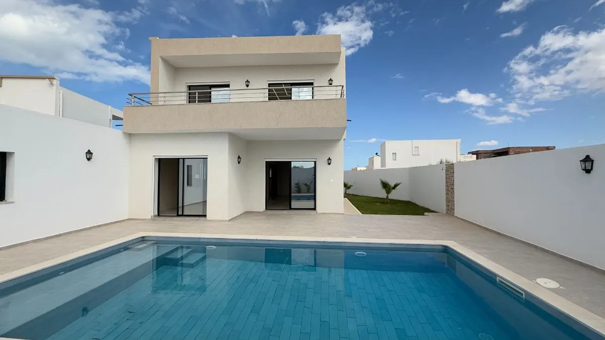 S+4 à vendre à Mellita