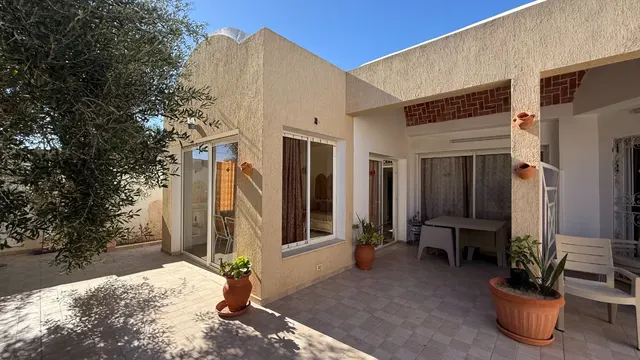 S+1 meublée (RDC) – location annuelle