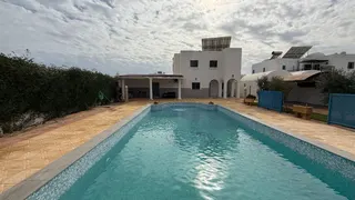 Photo 2 — S+4 avec piscine