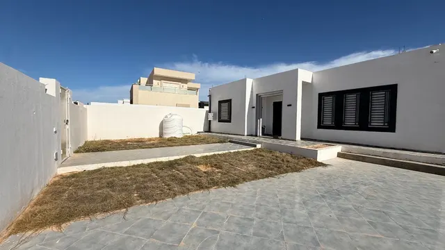 Villa S+3 vendre – Tezdaine
