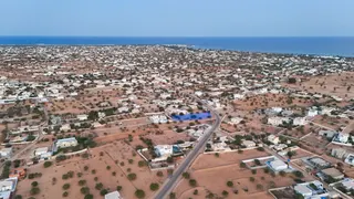 Photo 2 — Terrain Ref196a