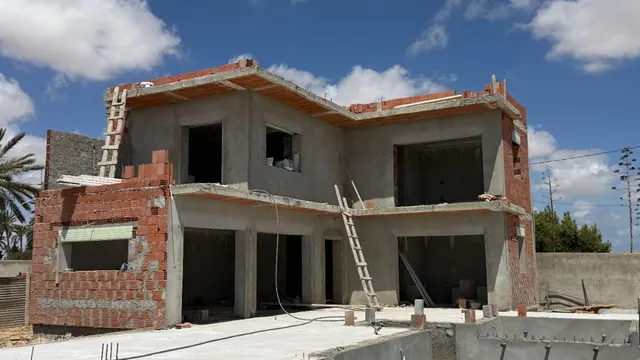 Villa S+3 en état de carcasse