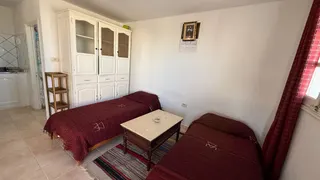 Photo 4 — S+0 meublé (à l’étage) – location annuelle