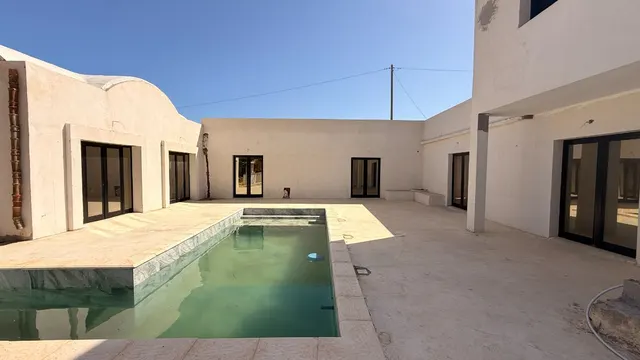Houch rénové - proche du Club Med
