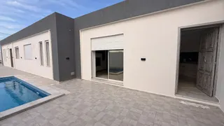 Photo 1 — Résidence - 3 maisons avec piscines communes