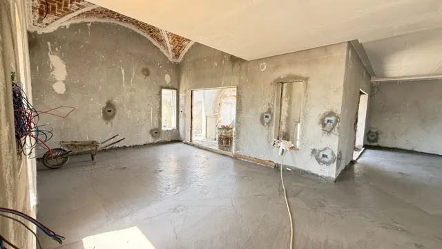 Future villa moderne en construction à Temlel