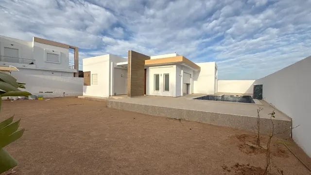 Villa S+3 à vendre – proche Bourgo Mall