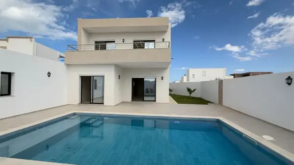 S+4 à Vendre à Mellita