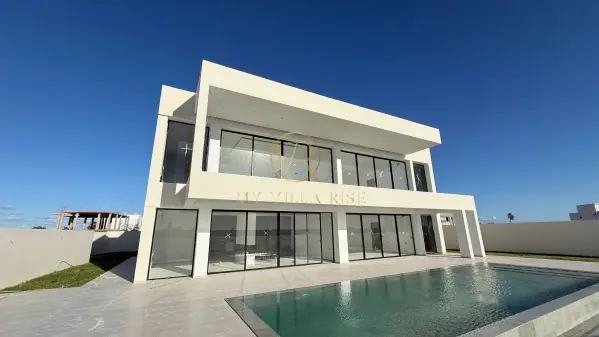 Villa S+4 à vendre – Zone Touristique