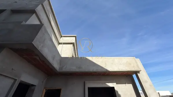 Villa S+3 carcasse à vendre – Hadher Bech, Midoun