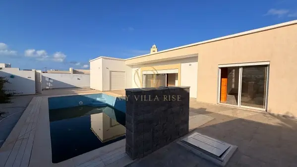 S+3 à Vendre Route de Phare