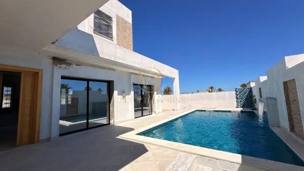 S+3 à Vendre (Quasi Terminée)