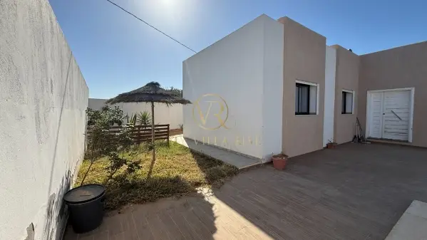 Maison s+3 à Tezdaine