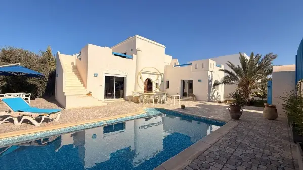 Villa s+3 avec piscine