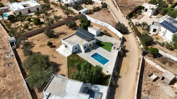 Villa S+2 avec grand terrain